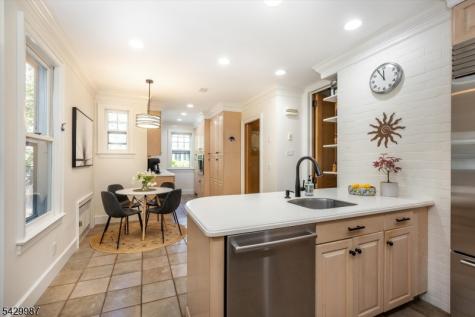 132 Christopher Street Montclair NJ 07042