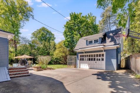 132 Christopher Street Montclair NJ 07042