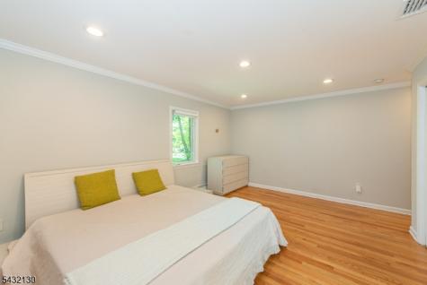 77 Hanover Road Mountain Lakes NJ 07046