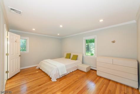77 Hanover Road Mountain Lakes NJ 07046
