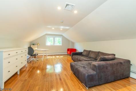 77 Hanover Road Mountain Lakes NJ 07046