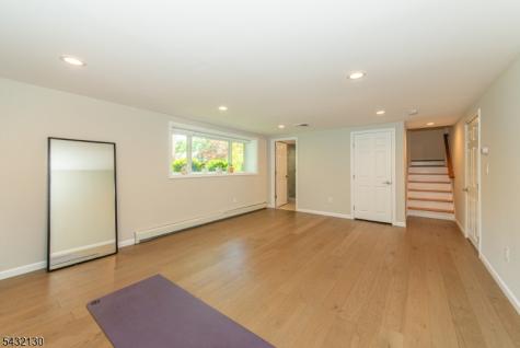 77 Hanover Road Mountain Lakes NJ 07046