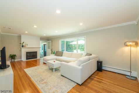 77 Hanover Road Mountain Lakes NJ 07046