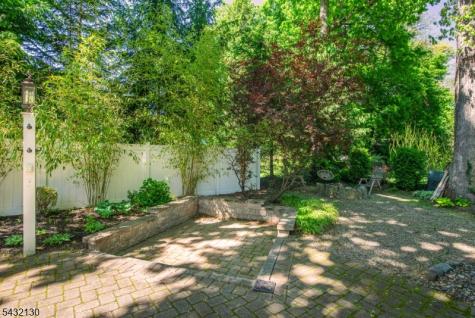 77 Hanover Road Mountain Lakes NJ 07046