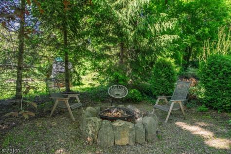 77 Hanover Road Mountain Lakes NJ 07046