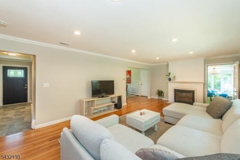 77 Hanover Road Mountain Lakes NJ 07046