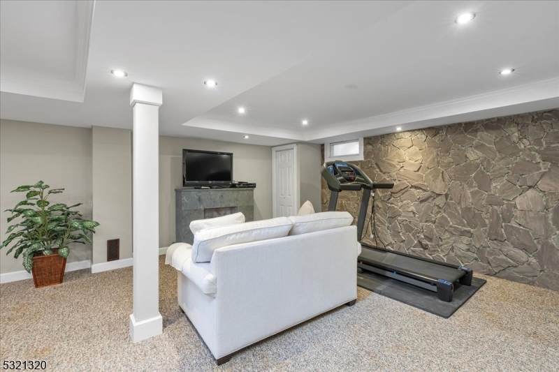 2015 Mountain Avenue Scotch Plains NJ 07076