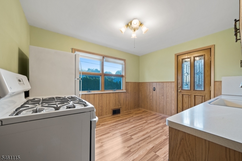 82 Fischer Avenue Nutley NJ 07110