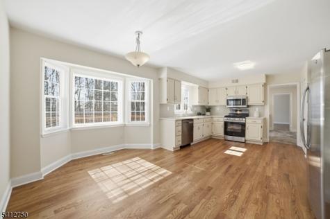 50 Pinewood Crescent Berkeley Heights NJ 07922