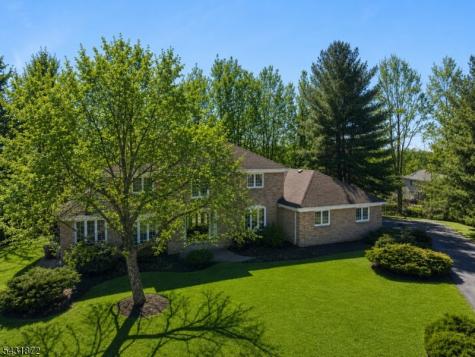 50 Pinewood Crescent Berkeley Heights NJ 07922