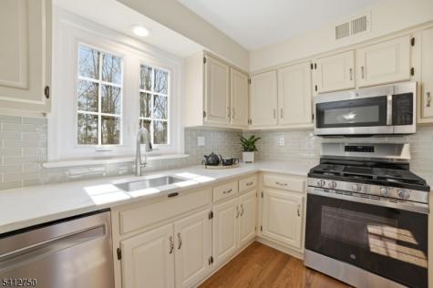 50 Pinewood Crescent Berkeley Heights NJ 07922