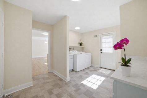 50 Pinewood Crescent Berkeley Heights NJ 07922