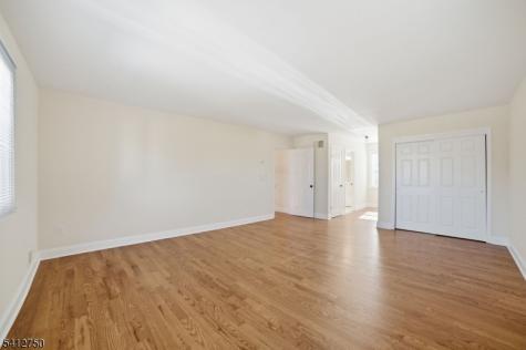 50 Pinewood Crescent Berkeley Heights NJ 07922