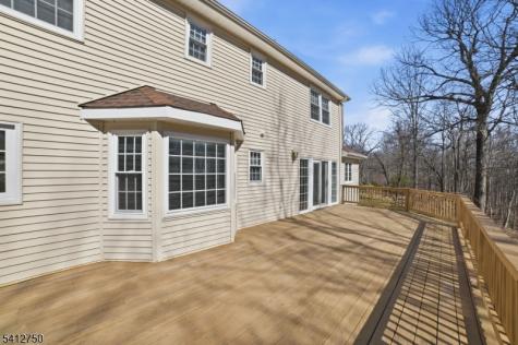 50 Pinewood Crescent Berkeley Heights NJ 07922