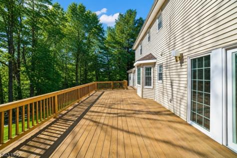 50 Pinewood Crescent Berkeley Heights NJ 07922