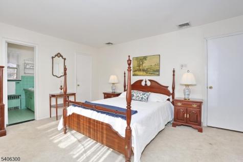 11 Kenneth Road Montclair NJ 07043