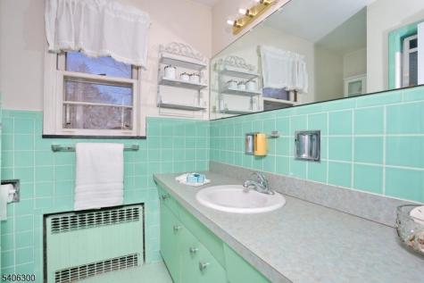 11 Kenneth Road Montclair NJ 07043