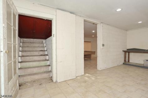 11 Kenneth Road Montclair NJ 07043