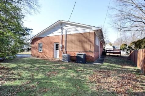 11 Kenneth Road Montclair NJ 07043