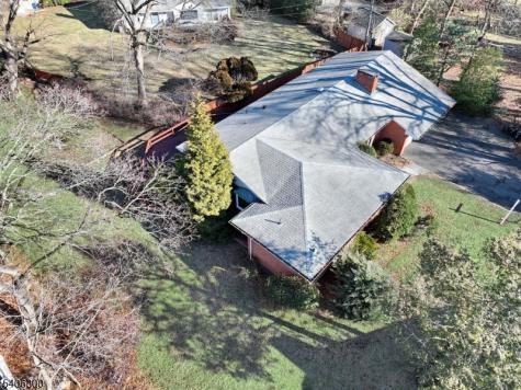 11 Kenneth Road Montclair NJ 07043