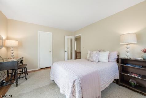 43 Chaucer Drive Berkeley Heights NJ 07922