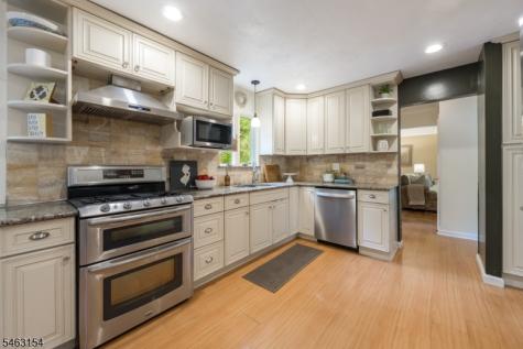 43 Chaucer Drive Berkeley Heights NJ 07922