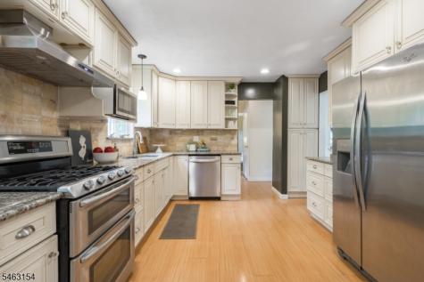 43 Chaucer Drive Berkeley Heights NJ 07922