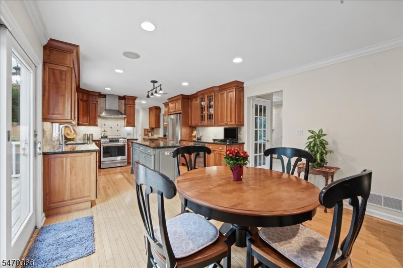 328 Rolling Knolls Way Bridgewater NJ 08807