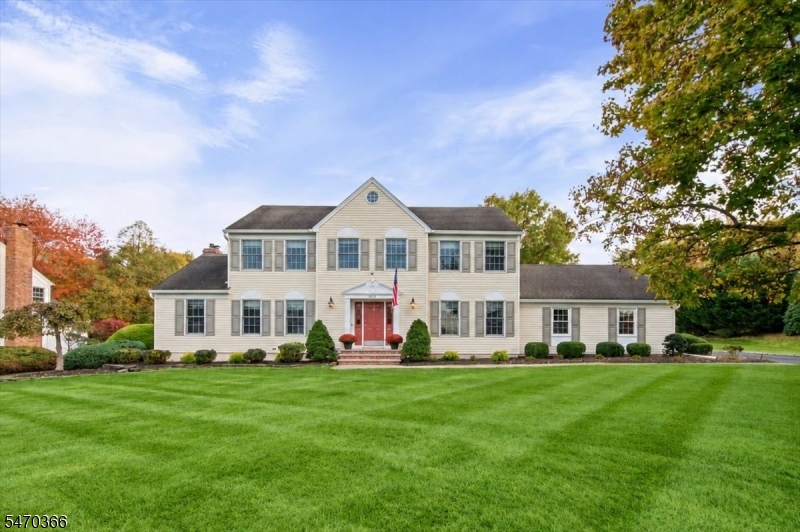 328 Rolling Knolls Way Bridgewater NJ 08807