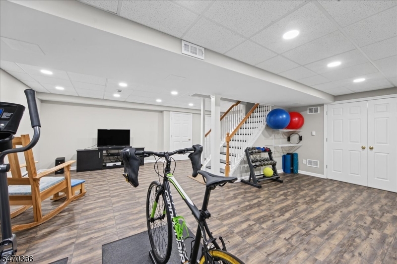 328 Rolling Knolls Way Bridgewater NJ 08807