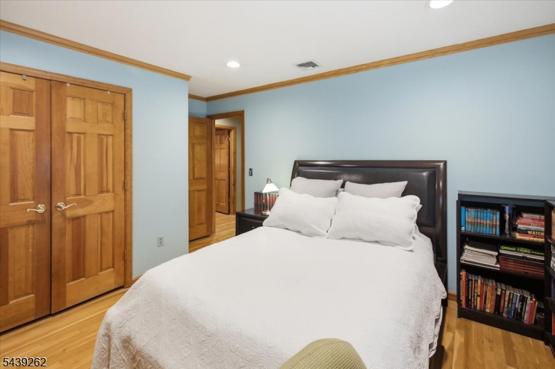 507 Terhune Terrace Wyckoff NJ 07481