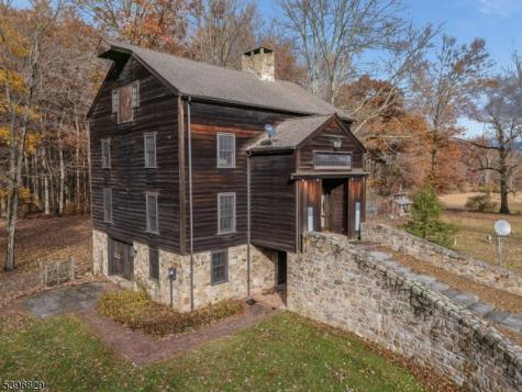 140 Driftway East Union NJ 08827