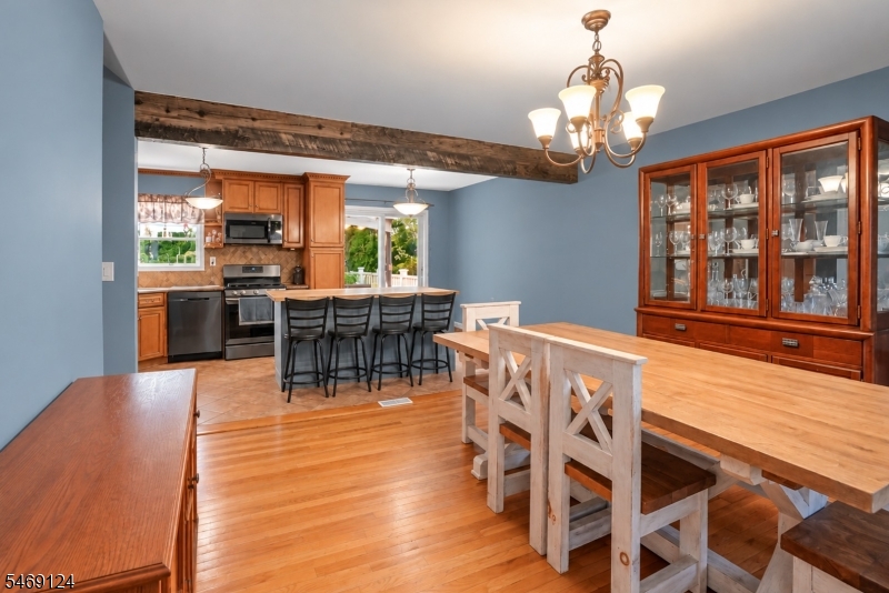 153 Whitman Avenue Edison NJ 08817