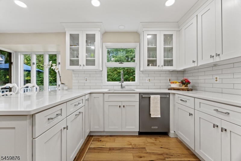 6 White Oak Lane Montville NJ 07045