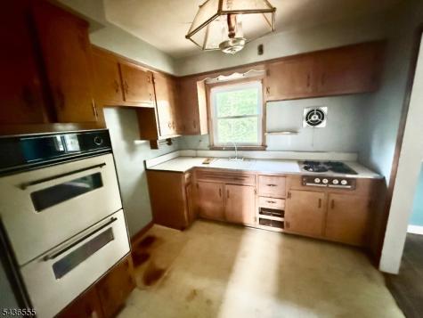 941 Cabot Avenue Union NJ 07083
