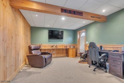 85 Larsen Road West Milford NJ 07480