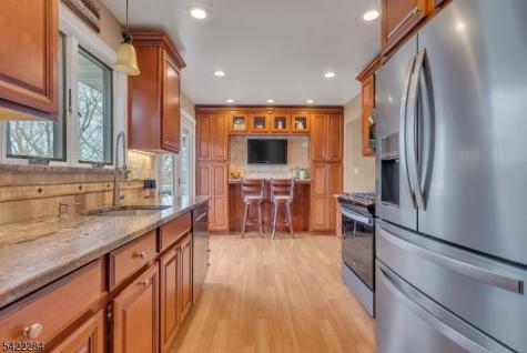 85 Larsen Road West Milford NJ 07480