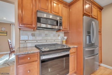 85 Larsen Road West Milford NJ 07480