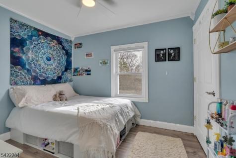 85 Larsen Road West Milford NJ 07480