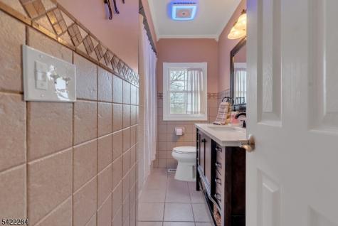 85 Larsen Road West Milford NJ 07480