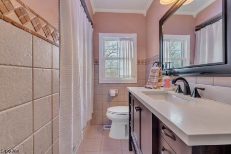 85 Larsen Road West Milford NJ 07480