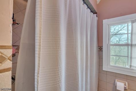 85 Larsen Road West Milford NJ 07480