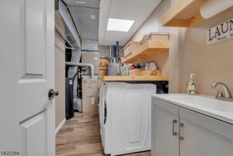 85 Larsen Road West Milford NJ 07480
