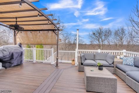 85 Larsen Road West Milford NJ 07480