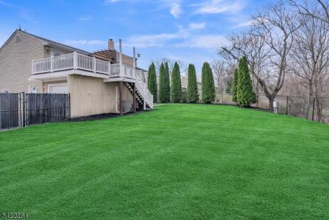 85 Larsen Road West Milford NJ 07480