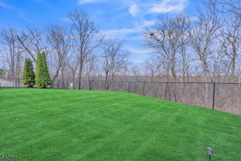 85 Larsen Road West Milford NJ 07480