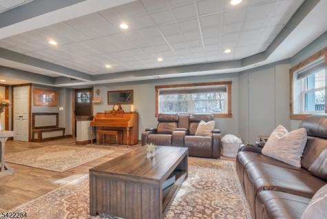 85 Larsen Road West Milford NJ 07480