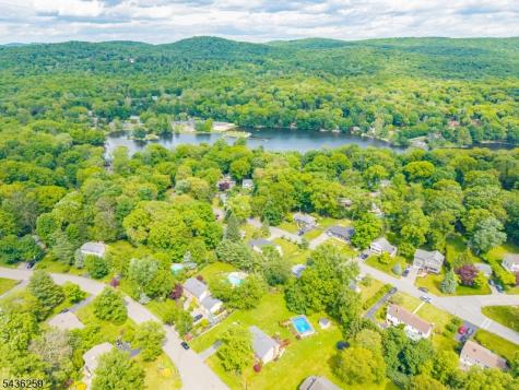 55 Marcia Road Ringwood NJ 07456