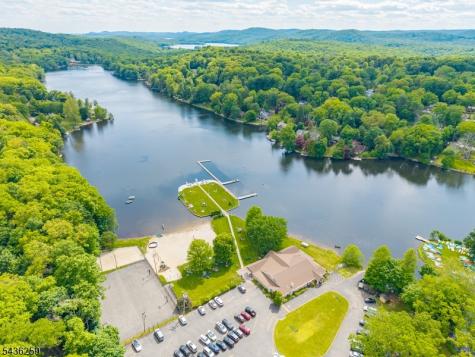 55 Marcia Road Ringwood NJ 07456