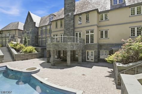 24 Douglass Avenue Bernardsville NJ 07924